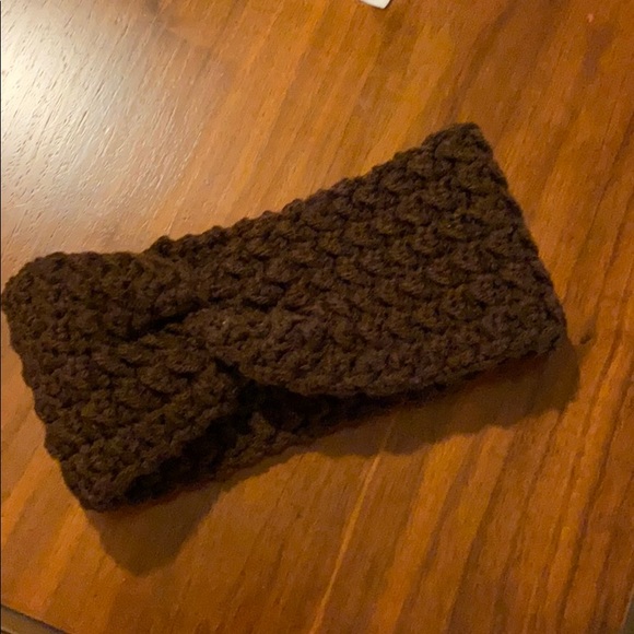Hand crocheted HEAD BAND - Picture 1 of 2